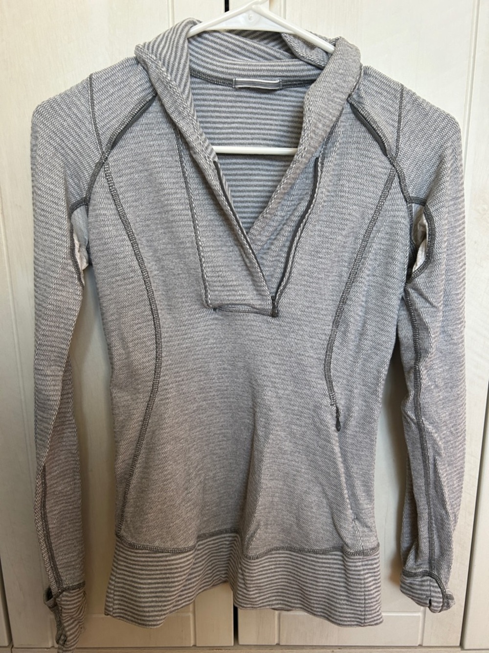lululemon athletica Light Gray Hooded V-Neck Pullover